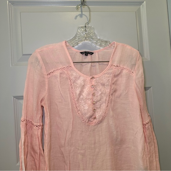 Unique Spectrum Light Pink Bell Sleeve Blouse size M - Picture 5 of 8